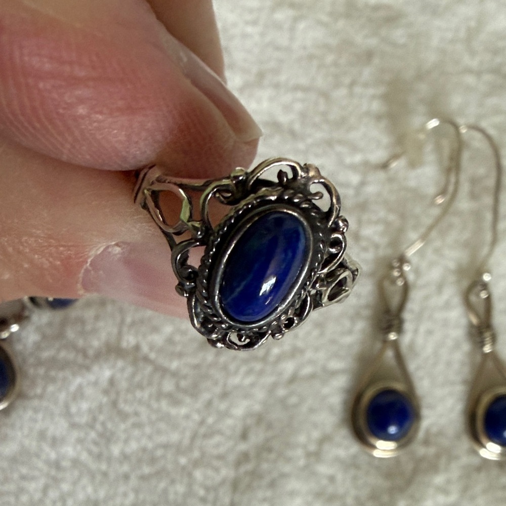 Elegant Silver and Blue Jewelry Set - Picture 9 of 9